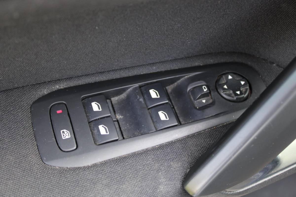 Peugeot 308 Peugeot 308 1.2 PureTech 5-DEURS ACTIVE-uitv|CLIMA AIRCO|CRUISE CONTROL|NAVIGATIE|ISOFIX|BLUETOOTH|nweAPK+OH.BEURT+DISTRIBUTIERIEM