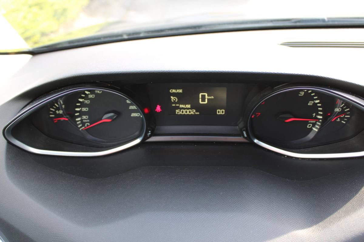 Peugeot 308 Peugeot 308 1.2 PureTech 5-DEURS ACTIVE-uitv|CLIMA AIRCO|CRUISE CONTROL|NAVIGATIE|ISOFIX|BLUETOOTH|nweAPK+OH.BEURT+DISTRIBUTIERIEM