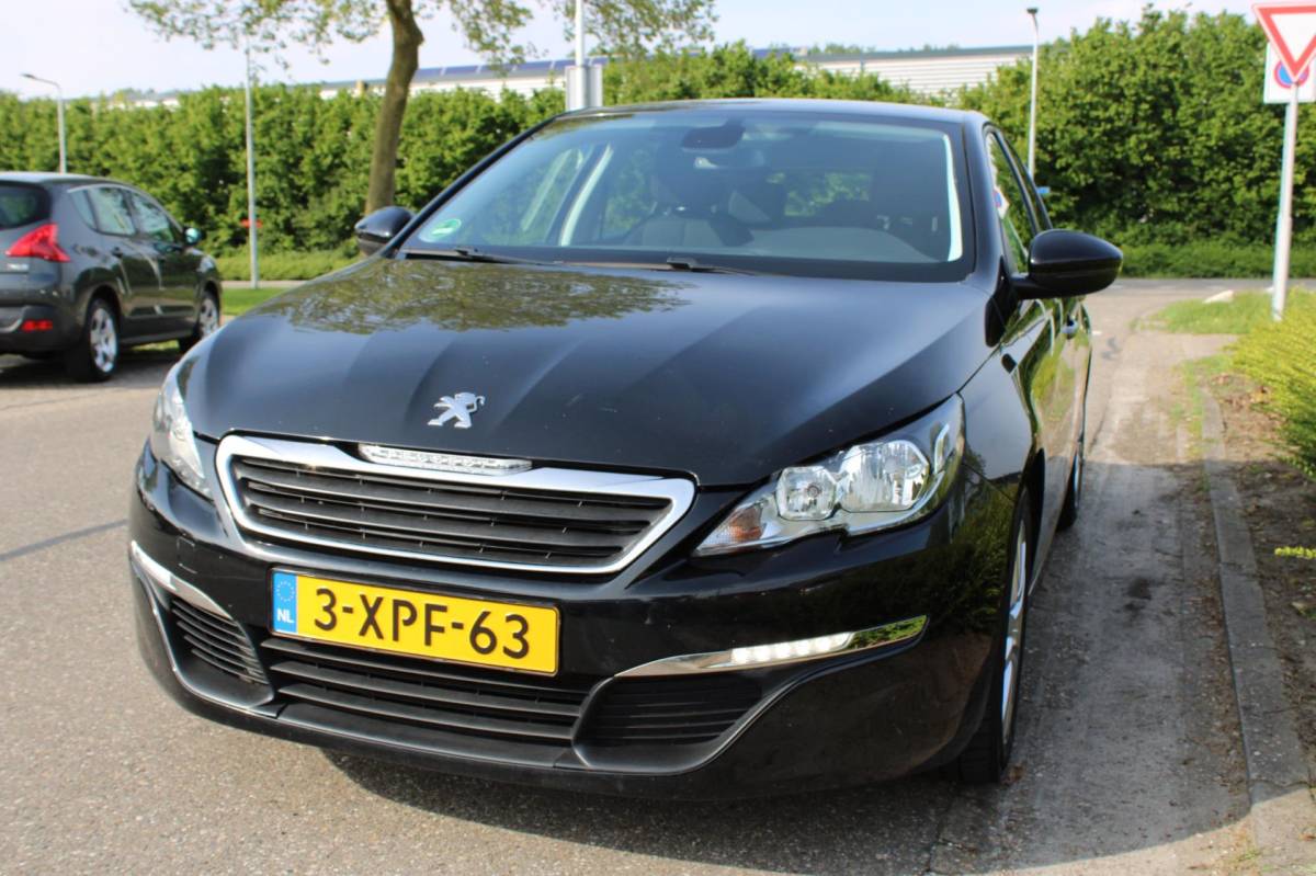 Peugeot 308 Peugeot 308 1.2 PureTech 5-DEURS ACTIVE-uitv|CLIMA AIRCO|CRUISE CONTROL|NAVIGATIE|ISOFIX|BLUETOOTH|nweAPK+OH.BEURT+DISTRIBUTIERIEM
