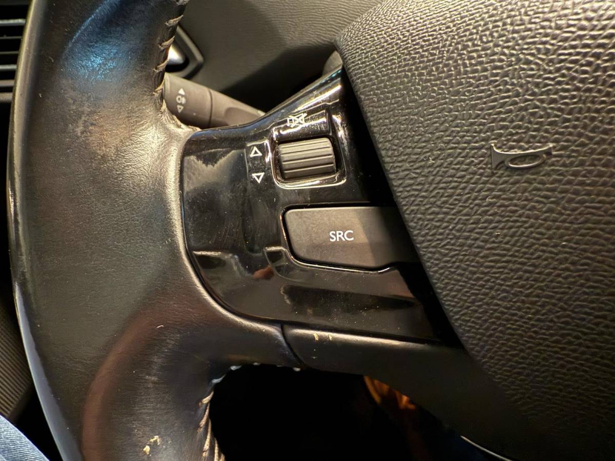 Peugeot 308 Peugeot 308 1.2 PureTech ACTIVE-uitv|CLIMA AIRCO|CRUISE CONTROL|ISOFIX|NAVIGATIE|LM-VELG|TREKHAAK|nweAPK+OH.+nwe DISTRIBUTIERIEM!!