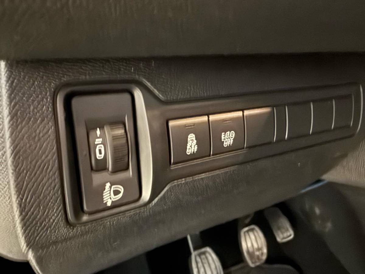Peugeot 308 Peugeot 308 1.2 PureTech ACTIVE-uitv|CLIMA AIRCO|CRUISE CONTROL|ISOFIX|NAVIGATIE|LM-VELG|TREKHAAK|nweAPK+OH.+nwe DISTRIBUTIERIEM!!