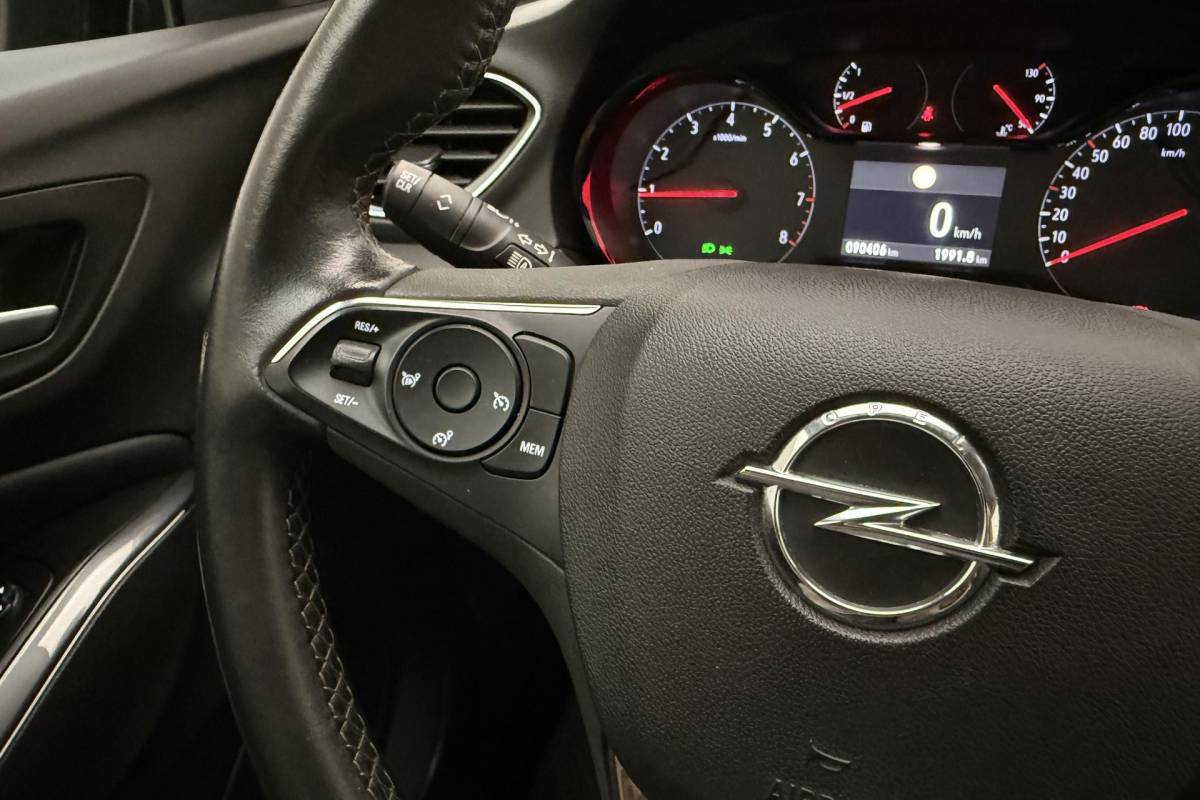 Opel Grandland X Opel Grandland X 1.2 Turbo 120 Jaar Edition | Apple Carplay/Android Auto | Cruise Control | Lichtmetalen velgen 17” | Bluetooth |