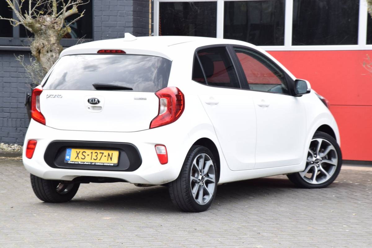 Kia Picanto Kia Picanto 1.0 CVVT Design Edition 2019 Navigator Navigatie Airco Cruise control Carplay