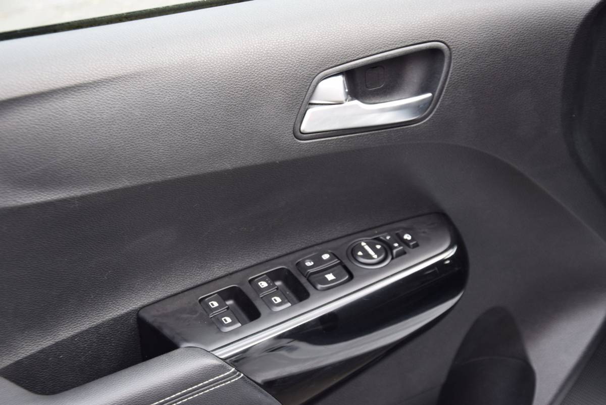Kia Picanto Kia Picanto 1.0 CVVT Design Edition 2019 Navigator Navigatie Airco Cruise control Carplay