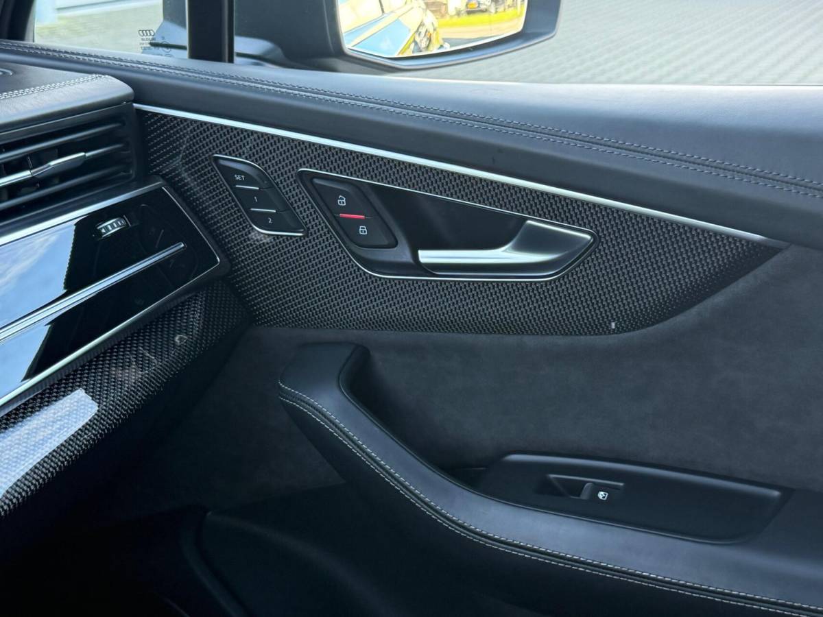 Audi SQ7 Audi SQ7 4.0 TDI SQ7 QUATTRO ALLE OPTIE’S € 175.168,- NIEUWPRIJS