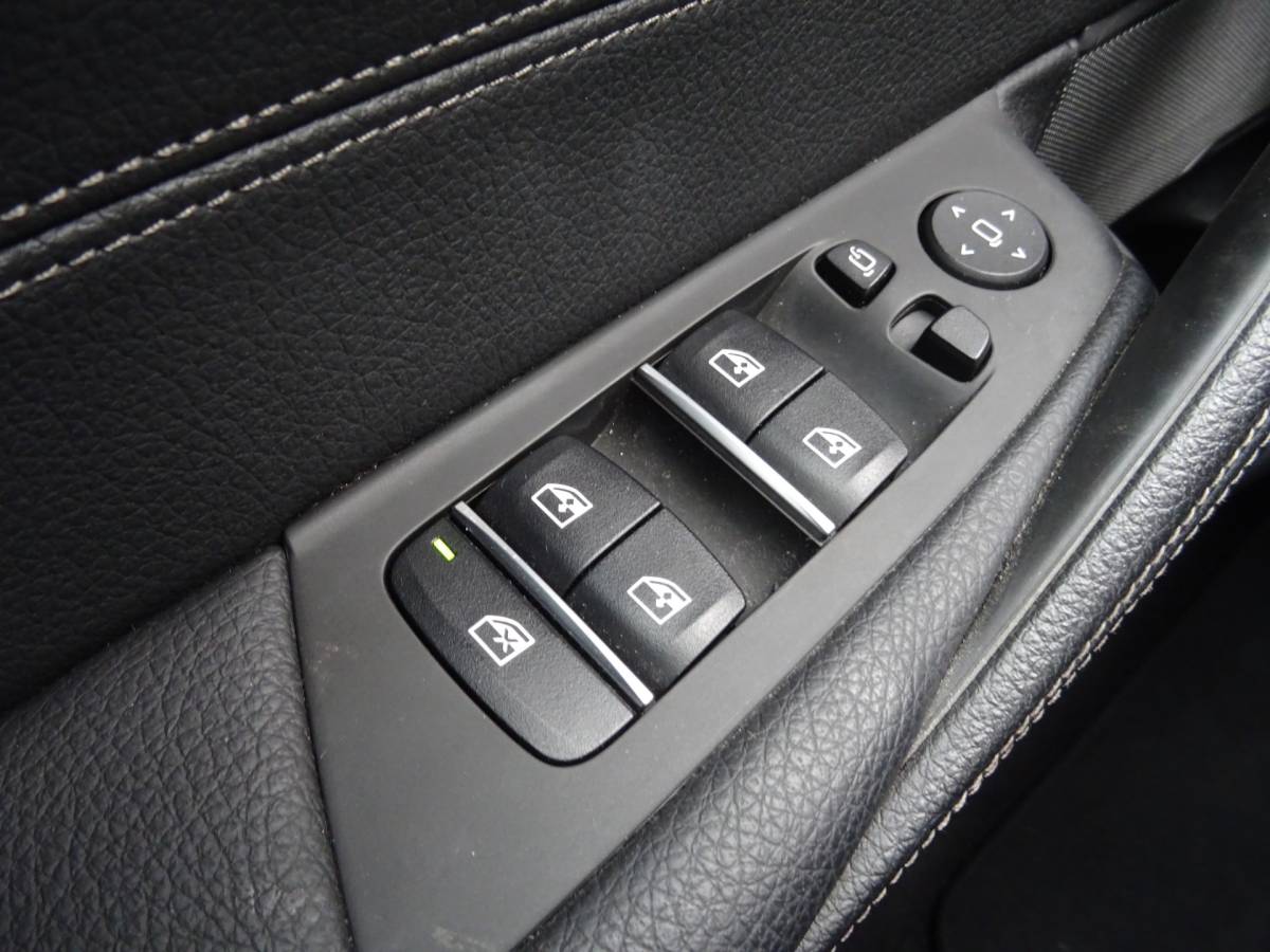 BMW 5 Serie BMW 5-serie Touring 530i High Executive * LED * GR NAVI * LEER !!
