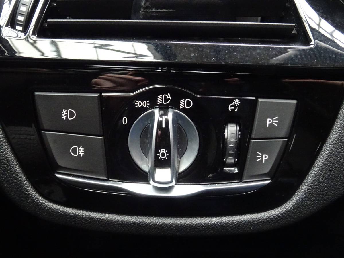 BMW 5 Serie BMW 5-serie Touring 530i High Executive * LED * GR NAVI * LEER !!