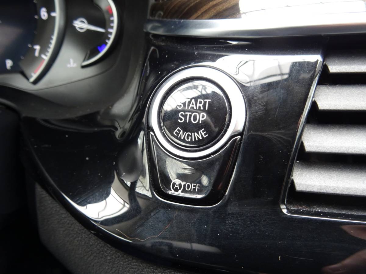 BMW 5 Serie BMW 5-serie Touring 530i High Executive * LED * GR NAVI * LEER !!