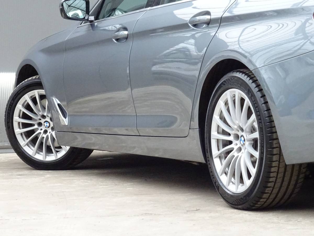 BMW 5 Serie BMW 5-serie Touring 530i High Executive * LED * GR NAVI * LEER !!