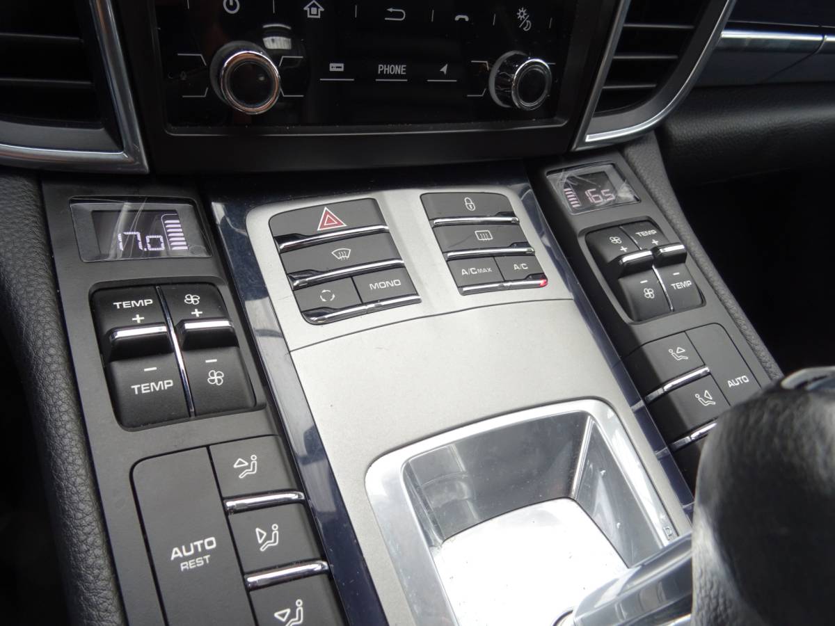 Porsche Panamera Porsche Panamera 4.8 4S * SPORTCHRONO * CARPLAY * YOUNGTIMER !!