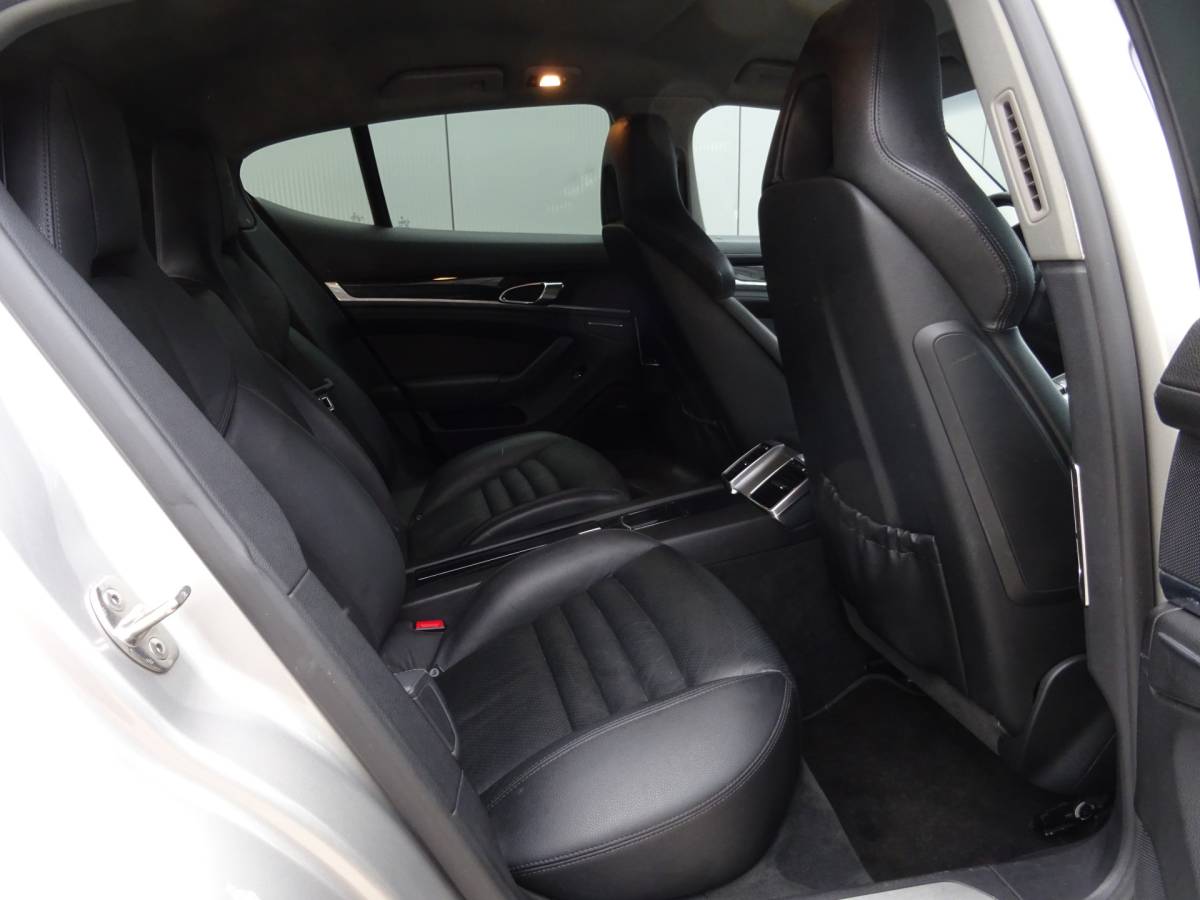 Porsche Panamera Porsche Panamera 4.8 4S * SPORTCHRONO * CARPLAY * YOUNGTIMER !!