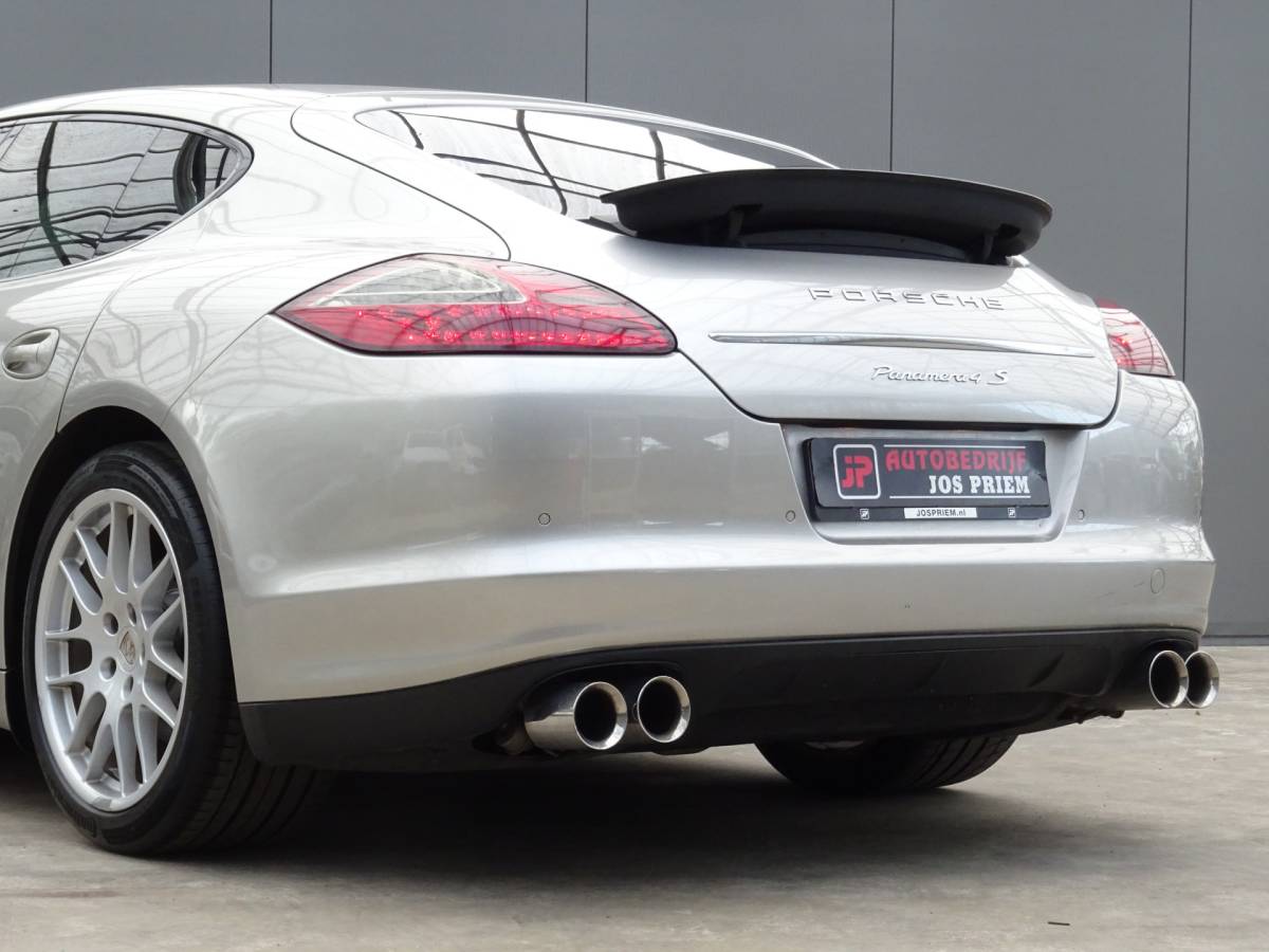 Porsche Panamera Porsche Panamera 4.8 4S * SPORTCHRONO * CARPLAY * YOUNGTIMER !!