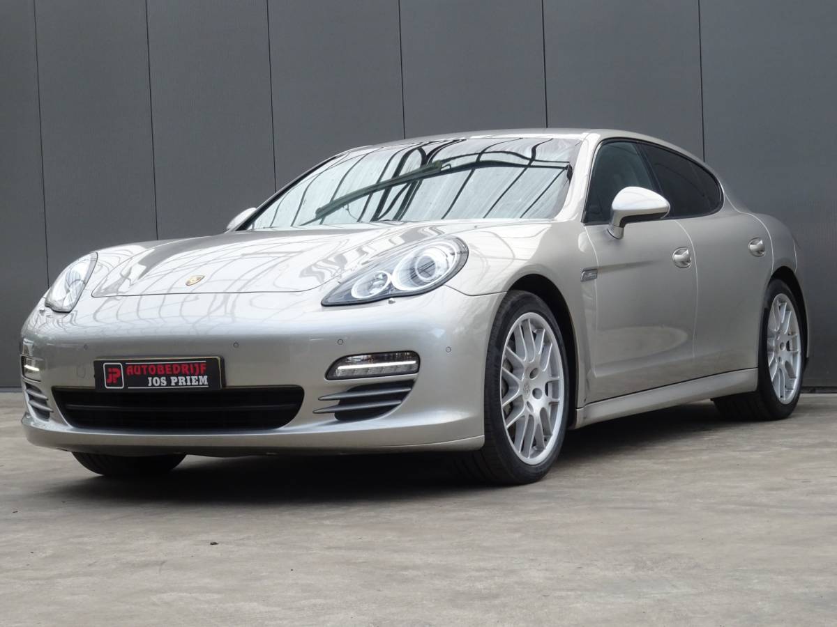 Porsche Panamera Porsche Panamera 4.8 4S * SPORTCHRONO * CARPLAY * YOUNGTIMER !!