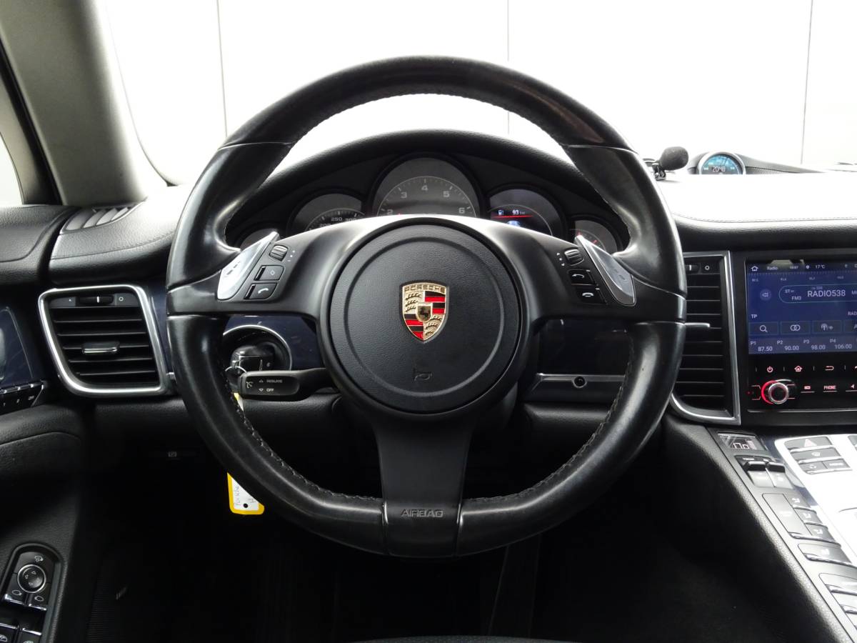 Porsche Panamera Porsche Panamera 4.8 4S * SPORTCHRONO * CARPLAY * YOUNGTIMER !!