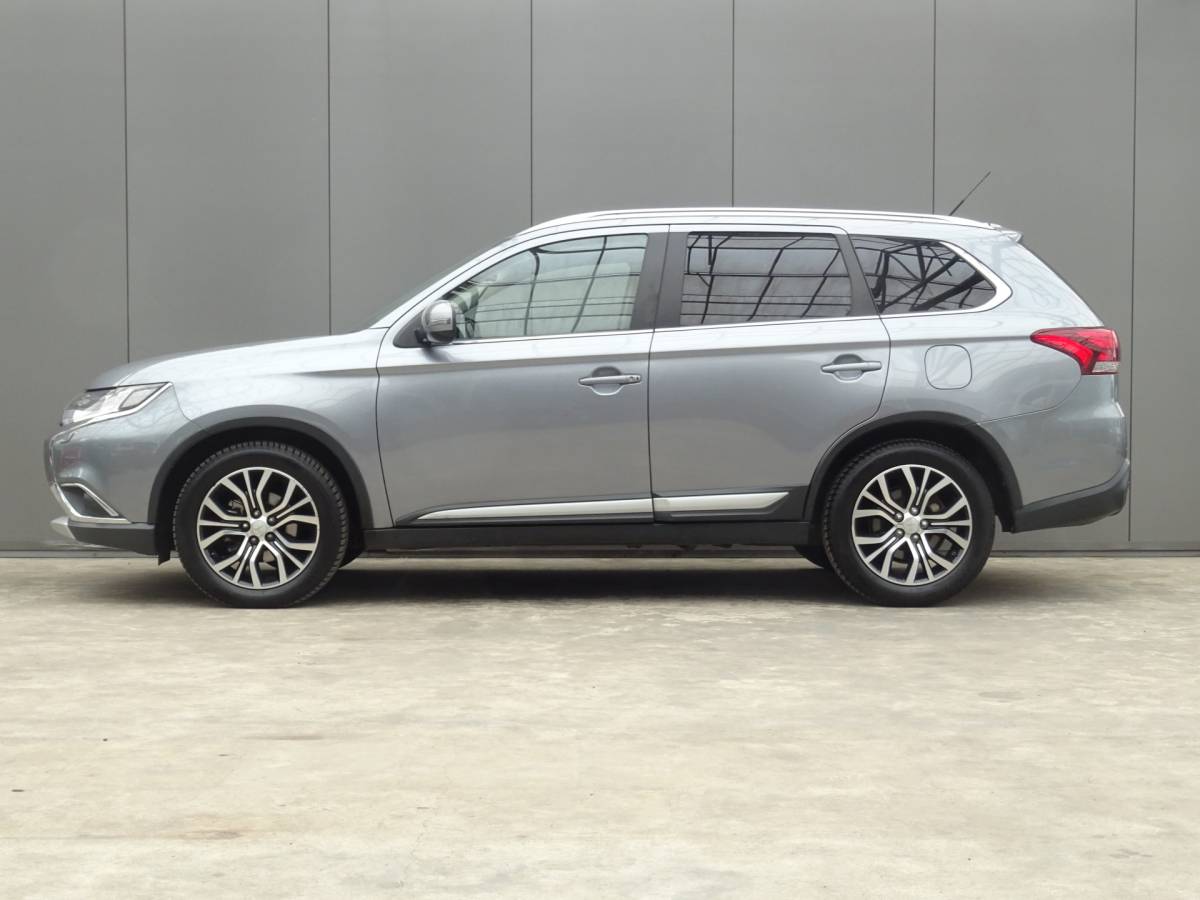 Mitsubishi Outlander Mitsubishi Outlander 2.2 DI-D Instyle 4WD * MEEST LUXE UITV. !!