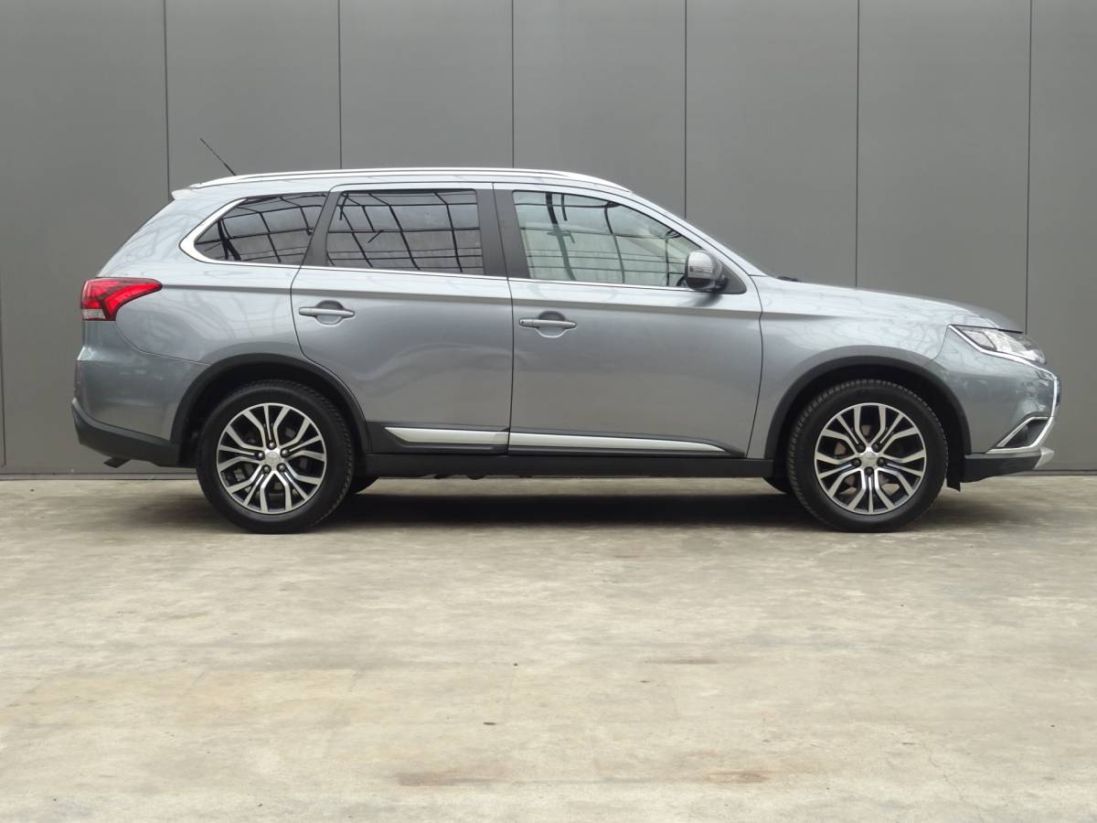 Mitsubishi Outlander Mitsubishi Outlander 2.2 DI-D Instyle 4WD * MEEST LUXE UITV. !!