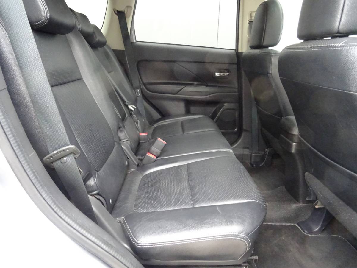Mitsubishi Outlander Mitsubishi Outlander 2.2 DI-D Instyle 4WD * MEEST LUXE UITV. !!