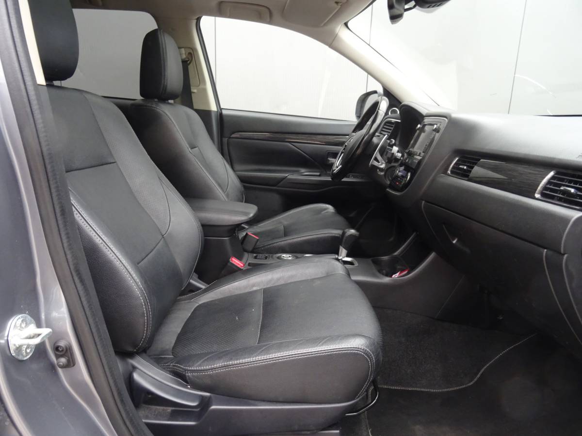 Mitsubishi Outlander Mitsubishi Outlander 2.2 DI-D Instyle 4WD * MEEST LUXE UITV. !!