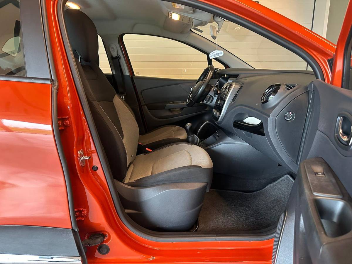Renault Captur Renault Captur 0.9 TCe BARISTA-uitv|CLIMA AIRCO|CRUISECONTROL|ISOFIX|TREKHAAK|LM-VELGEN|AUX|BLUETOOTH|APK+O.H.BEURT BIJ AFLEVERING