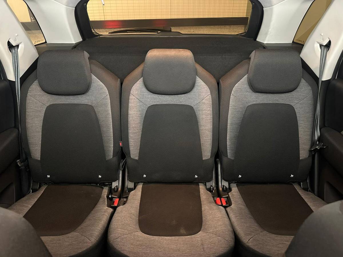 Citroën C4 Spacetourer Citroen C4 SpaceTourer 1.2 PureTech BUSINESS-uitv/CLIMA AIRCO/NAVIGATIE/APPLE CARPLAY/TREKHAAK/LM-VELGEN/ISOFIX/BLUETOOTH/BTW-AUTO