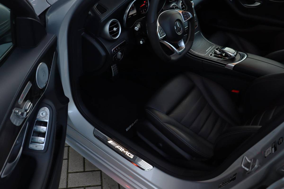 Mercedes-Benz C-Klasse Mercedes-Benz C-klasse 400 4MATIC Prestige | Pano | Elektrische Stoelen | Burmester | Stoelverwarming | Adaptieve Cruise | Leder