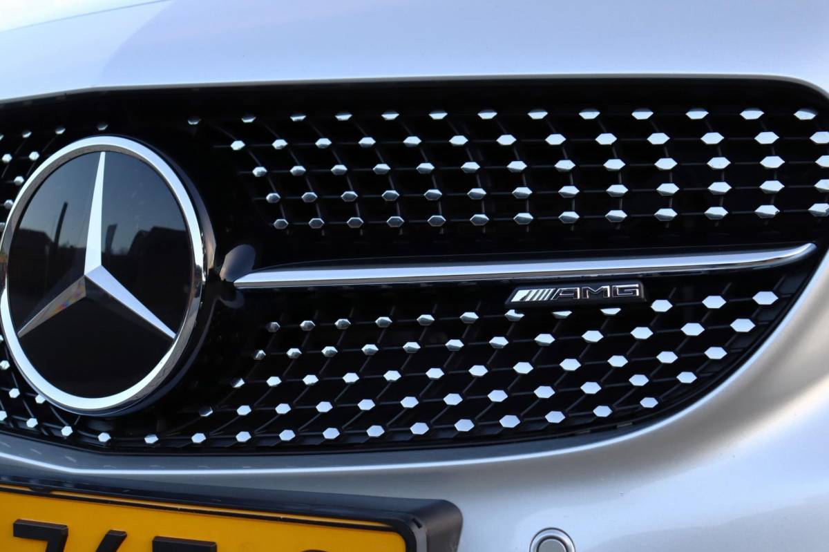Mercedes-Benz C-Klasse Mercedes-Benz C-klasse 400 4MATIC Prestige | Pano | Elektrische Stoelen | Burmester | Stoelverwarming | Adaptieve Cruise | Leder