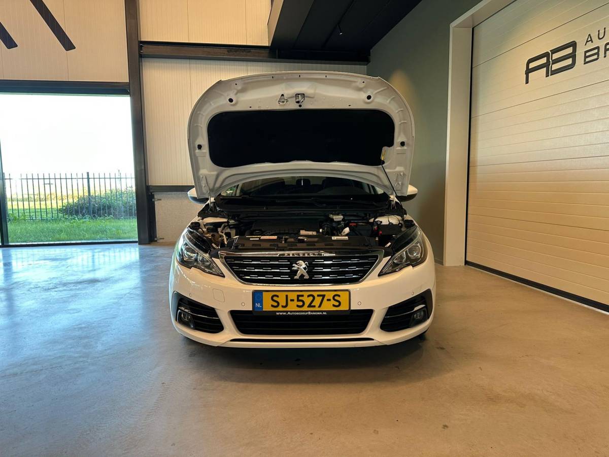 Peugeot 308 Peugeot 308 SW 1.2 PureTech BLUE LEASE PREMIUM|NAVIGATIE|CLIMA AIRCO|ISOFIX|CRUISECONTROL|APPLE CARPLAY+ANDROID|PANORAMADAK|LEER