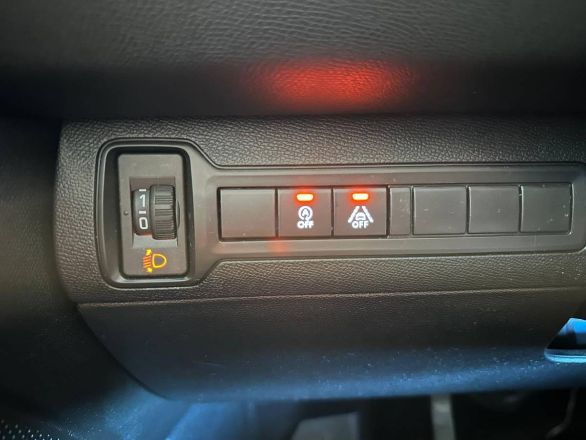 Peugeot 308 Peugeot 308 SW 1.2 PureTech BLUE LEASE PREMIUM|NAVIGATIE|CLIMA AIRCO|ISOFIX|CRUISECONTROL|APPLE CARPLAY+ANDROID|PANORAMADAK|LEER