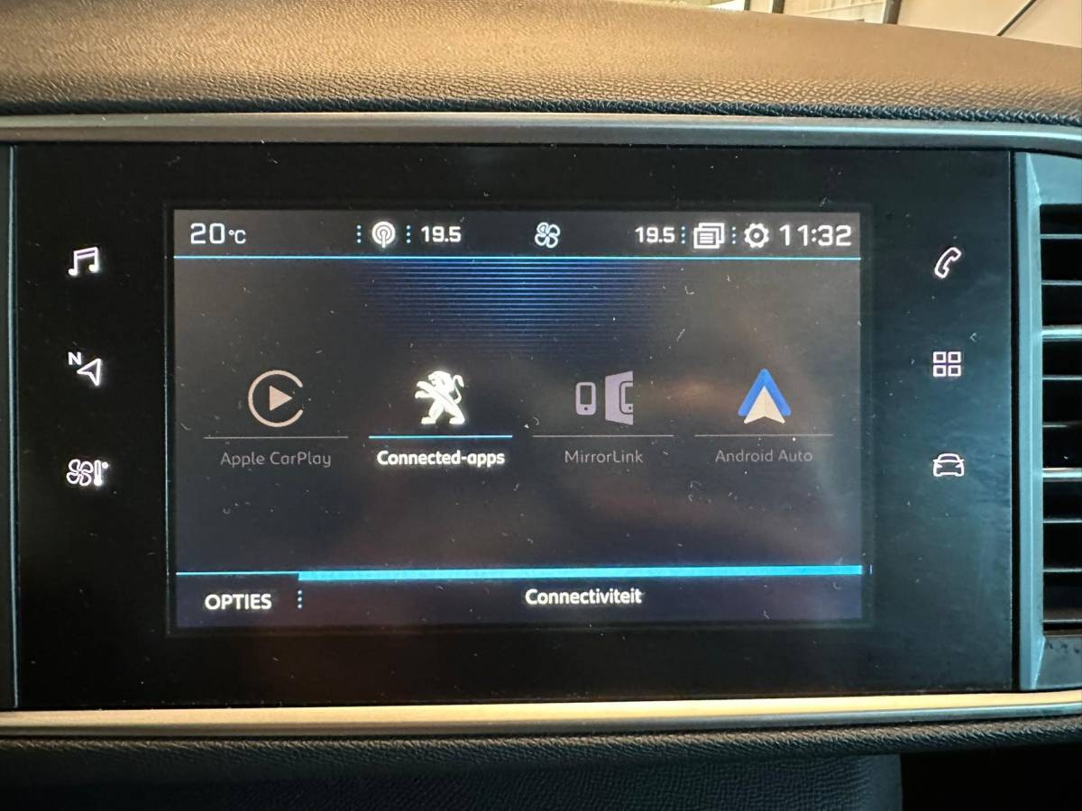 Peugeot 308 Peugeot 308 SW 1.2 PureTech BLUE LEASE PREMIUM|NAVIGATIE|CLIMA AIRCO|ISOFIX|CRUISECONTROL|APPLE CARPLAY+ANDROID|PANORAMADAK|LEER