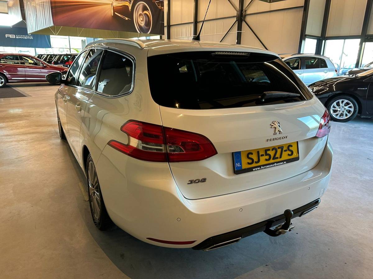 Peugeot 308 Peugeot 308 SW 1.2 PureTech BLUE LEASE PREMIUM|NAVIGATIE|CLIMA AIRCO|ISOFIX|CRUISECONTROL|APPLE CARPLAY+ANDROID|PANORAMADAK|LEER
