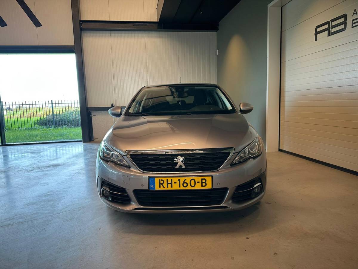 Peugeot 308 Peugeot 308 1.2 PureTech BLUE LEASE EXECUTIVE|CLIMA AIRCO|NAVIGATIE|APPLE CARPLAY+ANDROID|PANORAMADAK|LM-VELG|CRUISECONTROL|ISOFIX