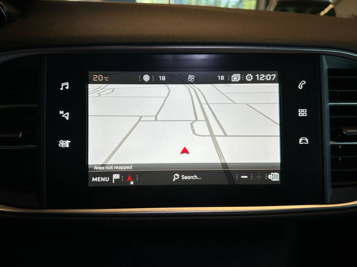 Peugeot 308 Peugeot 308 1.2 PureTech BLUE LEASE EXECUTIVE|CLIMA AIRCO|NAVIGATIE|APPLE CARPLAY+ANDROID|PANORAMADAK|LM-VELG|CRUISECONTROL|ISOFIX