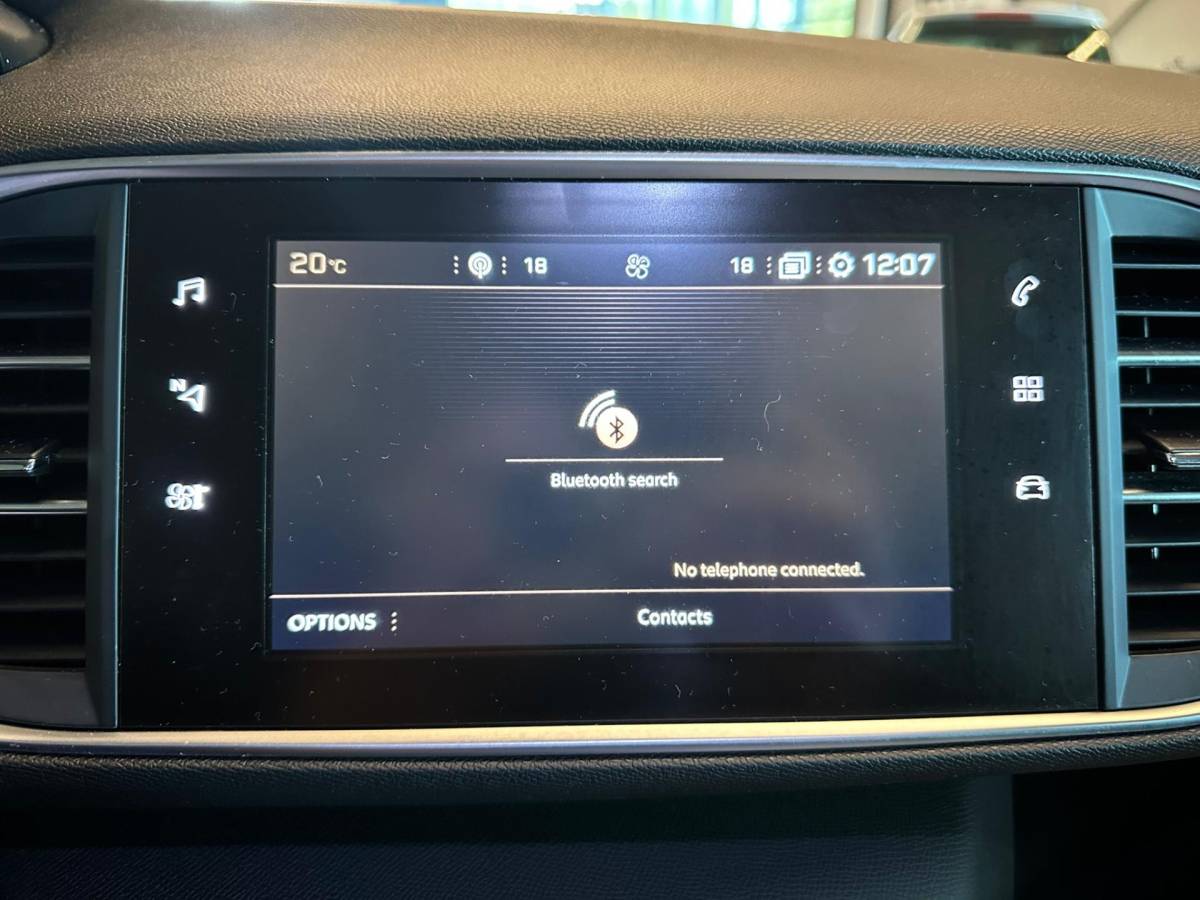 Peugeot 308 Peugeot 308 1.2 PureTech BLUE LEASE EXECUTIVE|CLIMA AIRCO|NAVIGATIE|APPLE CARPLAY+ANDROID|PANORAMADAK|LM-VELG|CRUISECONTROL|ISOFIX