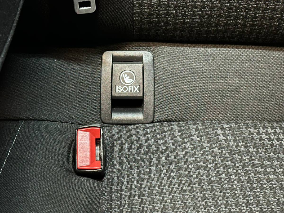 Peugeot 308 Peugeot 308 1.2 PureTech BLUE LEASE EXECUTIVE|CLIMA AIRCO|NAVIGATIE|APPLE CARPLAY+ANDROID|PANORAMADAK|LM-VELG|CRUISECONTROL|ISOFIX