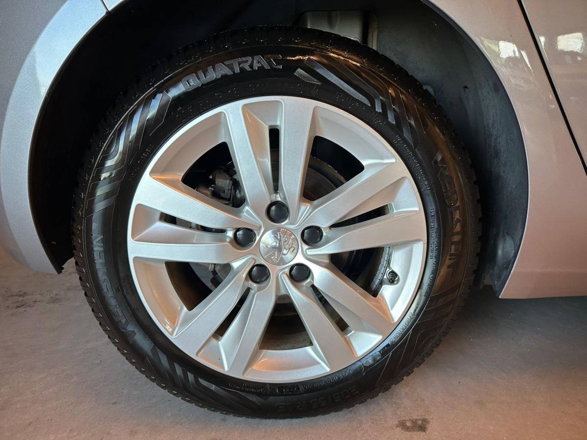 Peugeot 308 Peugeot 308 1.2 PureTech BLUE LEASE EXECUTIVE|CLIMA AIRCO|NAVIGATIE|APPLE CARPLAY+ANDROID|PANORAMADAK|LM-VELG|CRUISECONTROL|ISOFIX