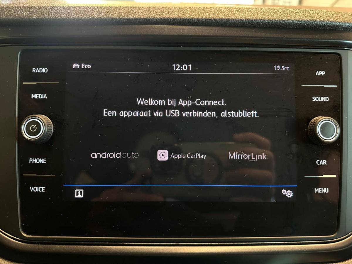 Volkswagen T-Roc Volkswagen T-Roc 1.0 TSI STYLE-uitv|CLIMA AIRCO|NAVIGATIE|CRUISE CONTROL|APPLE CARPLAY+ANDROID|ISOFIX|BLUETOOTH|LM-VELGEN|TREKHAAK