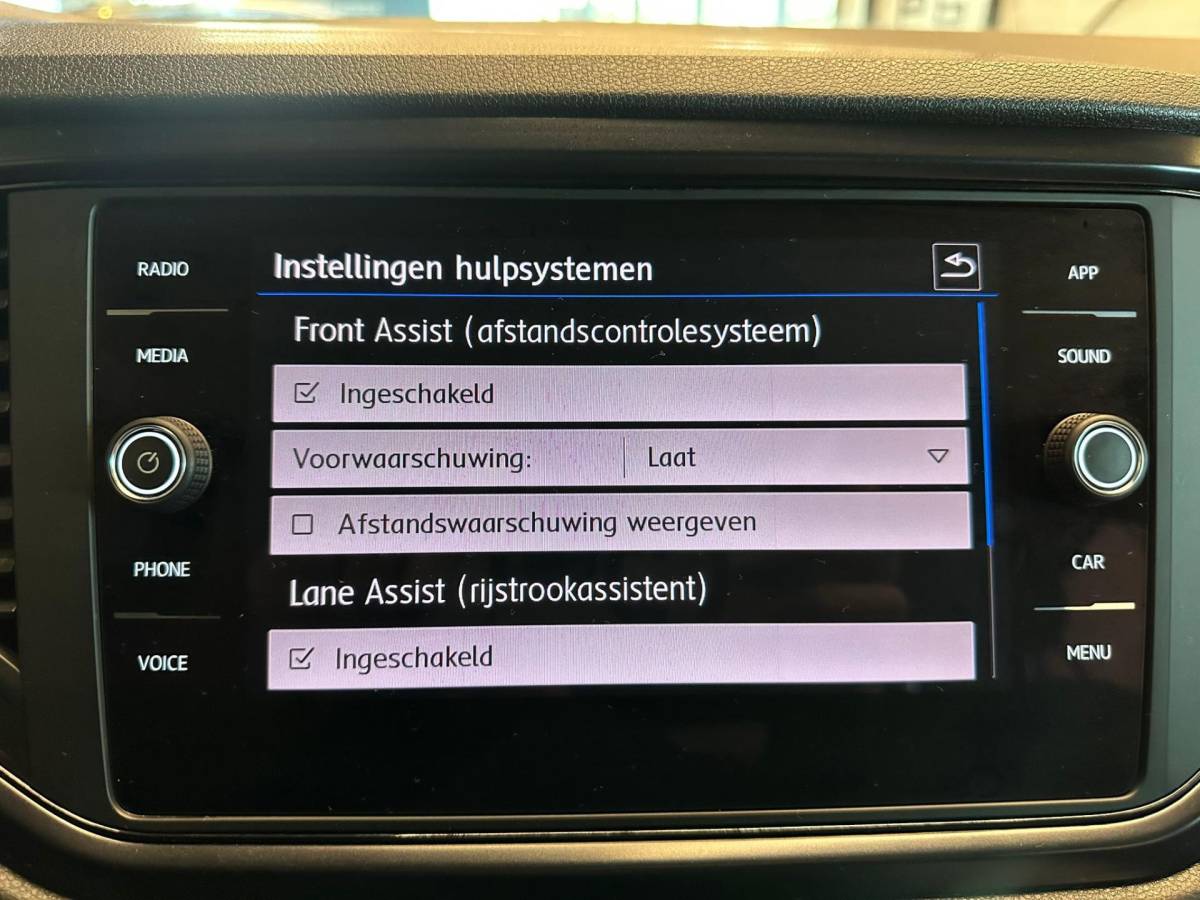 Volkswagen T-Roc Volkswagen T-Roc 1.0 TSI STYLE-uitv|CLIMA AIRCO|NAVIGATIE|CRUISE CONTROL|APPLE CARPLAY+ANDROID|ISOFIX|BLUETOOTH|LM-VELGEN|TREKHAAK