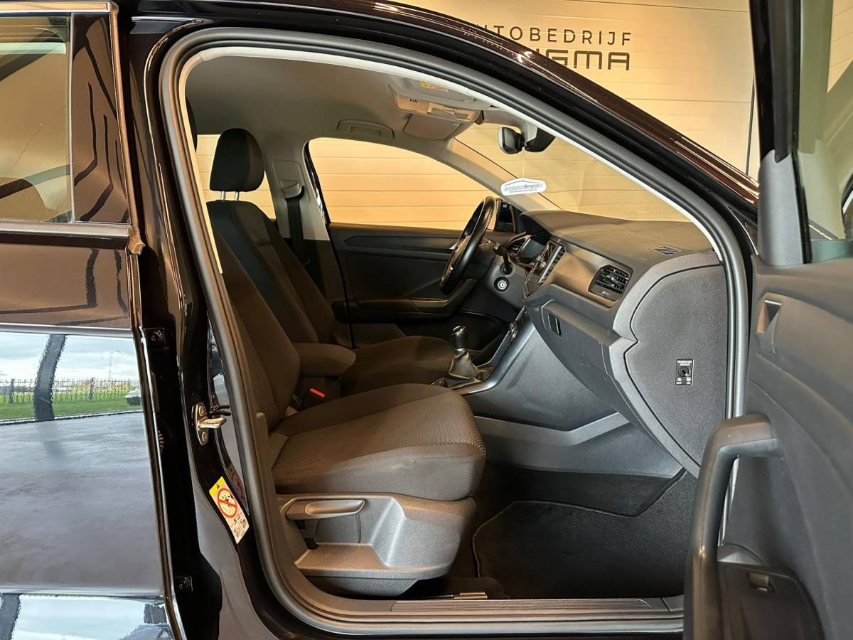 Volkswagen T-Roc Volkswagen T-Roc 1.0 TSI STYLE-uitv|CLIMA AIRCO|NAVIGATIE|CRUISE CONTROL|APPLE CARPLAY+ANDROID|ISOFIX|BLUETOOTH|LM-VELGEN|TREKHAAK