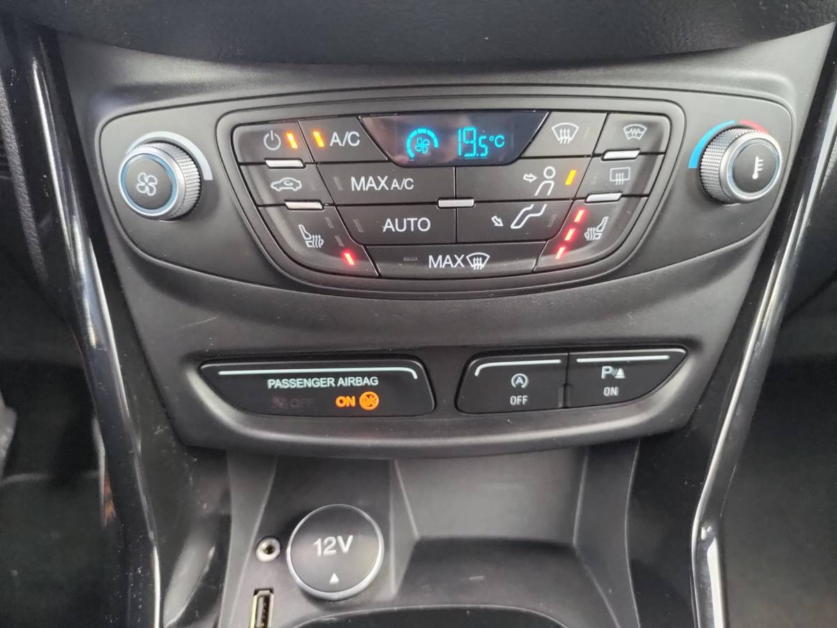 Ford B-MAX Ford B-Max 1.0 EB 100PK Titanium | NIEUWE DISTRIBUTIE | CLIMA | CRUISE | NAVI |