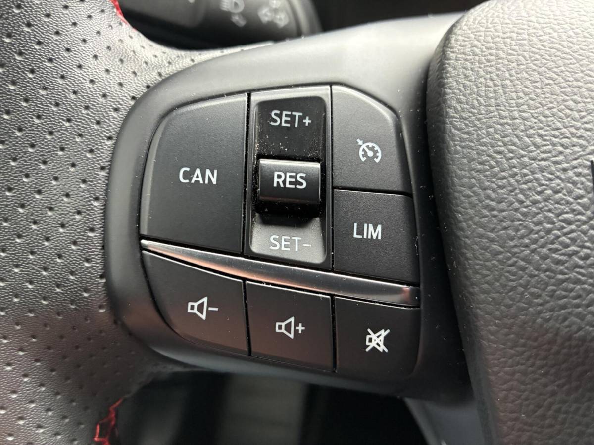 Ford Focus Ford Focus Wagon 1.0 EcoBoost Hybrid 125 PK ST-Line | NAVI | CARPLAY | WINTER PAKKET | 74000 KM!!!