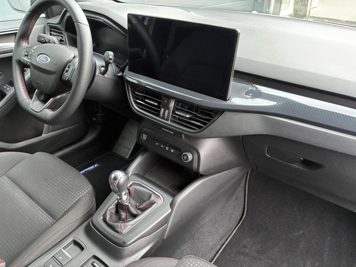 Ford Focus Ford Focus Wagon 1.0 EcoBoost Hybrid 125 PK ST-Line | NAVI | CARPLAY | WINTER PAKKET | 74000 KM!!!