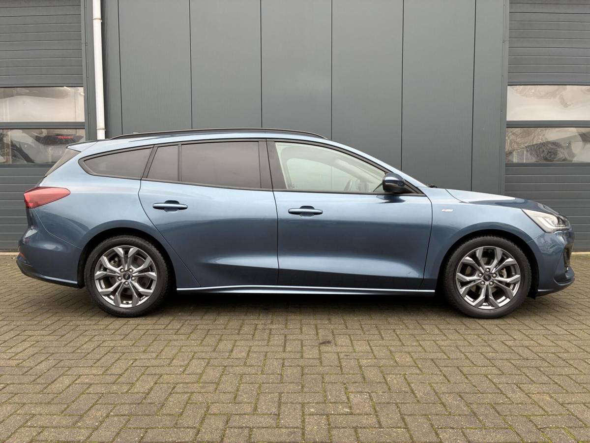 Ford Focus Ford Focus Wagon 1.0 EcoBoost Hybrid 125 PK ST-Line | NAVI | CARPLAY | WINTER PAKKET | 74000 KM!!!