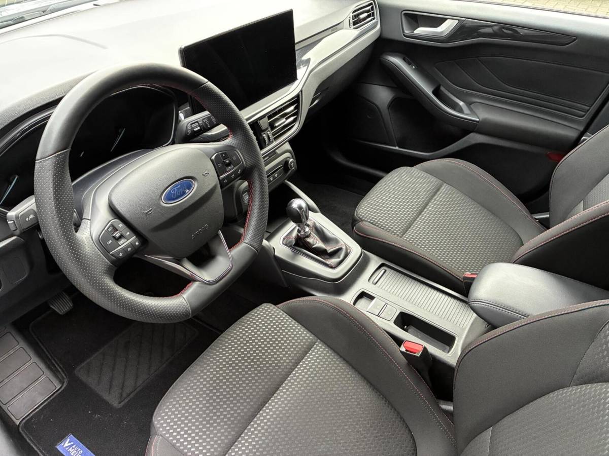 Ford Focus Ford Focus Wagon 1.0 EcoBoost Hybrid 125 PK ST-Line | NAVI | CARPLAY | WINTER PAKKET | 74000 KM!!!