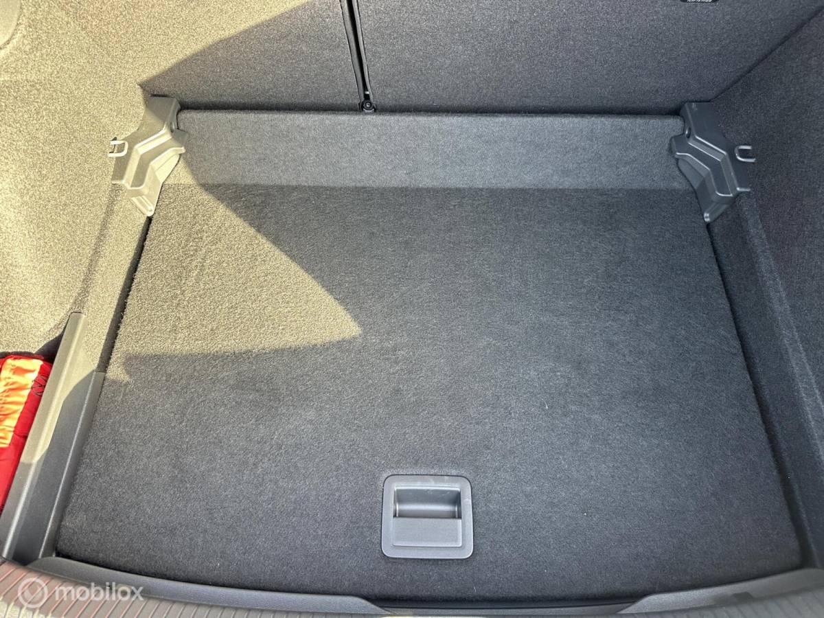 Volkswagen Taigo Volkswagen Taigo 1.0 TSI GOAL Edition 4400KM! NIEUW!!