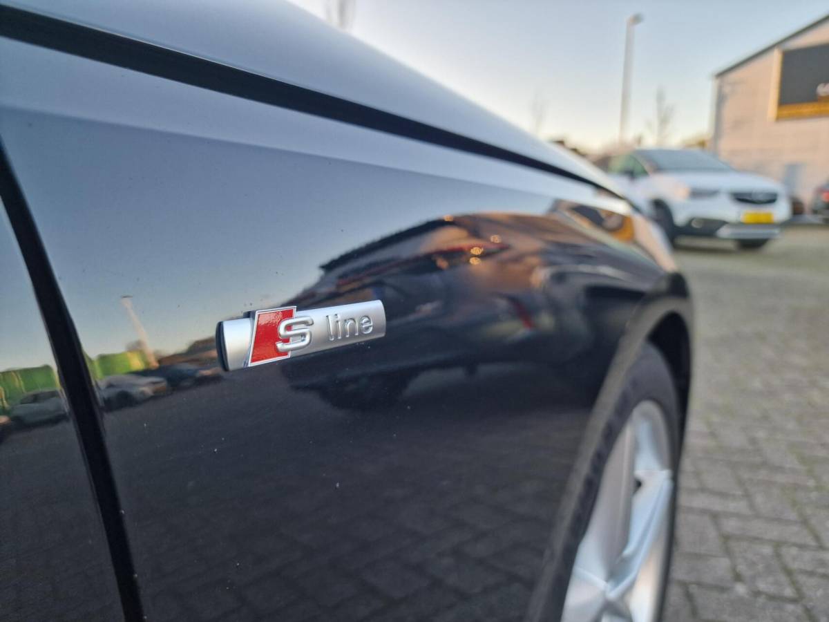 Audi A4 Audi A4 Avant 35 TFSI S edition|automaat|eerste-eigenaar|LED|S-line