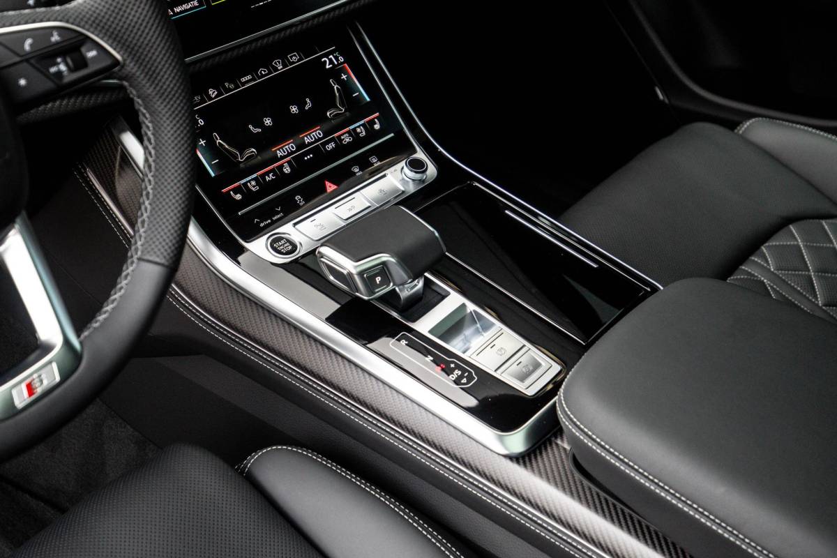 Audi Q8 Audi Q8 60 TFSI e Competition 490pk, Nardo, Full-options 2026