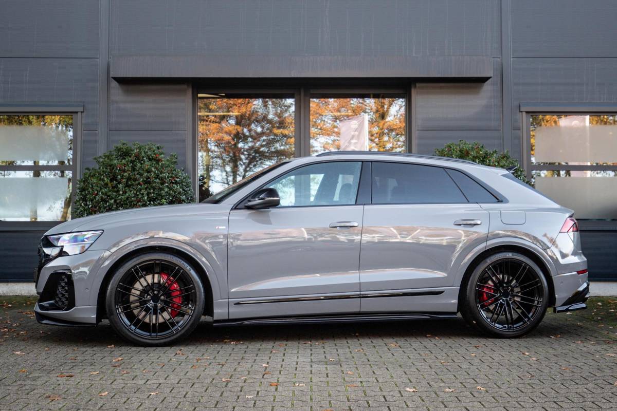 Audi Q8 Audi Q8 60 TFSI e Competition 490pk, Nardo, Full-options 2026