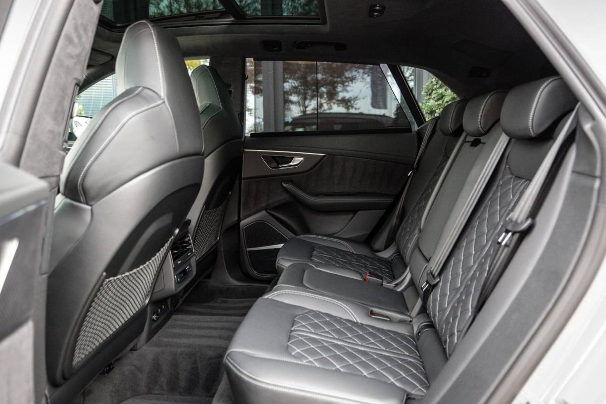Audi Q8 Audi Q8 60 TFSI e Competition 490pk, Nardo, Full-options 2026