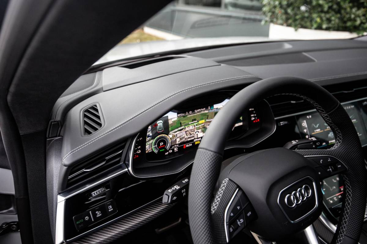 Audi Q8 Audi Q8 60 TFSI e Competition 490pk, Nardo, Full-options 2026