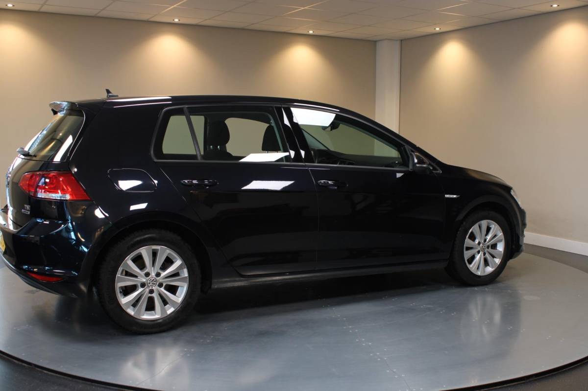 Volkswagen Golf Volkswagen Golf 1.0 TSI Comfortline *DSG Automaat* All-seasons|Cruise|Navi|PDC